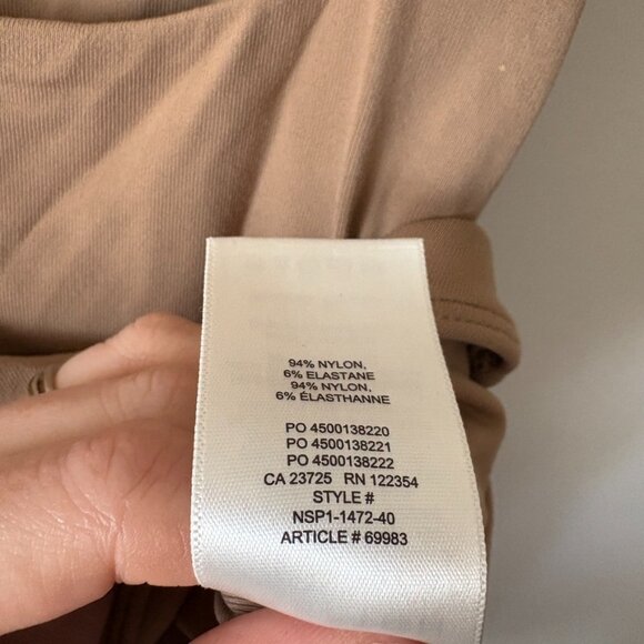 Aritzia Contour Squareneck Second-skin Sleeveless Bodysuit Size Small - Picture 5 of 5